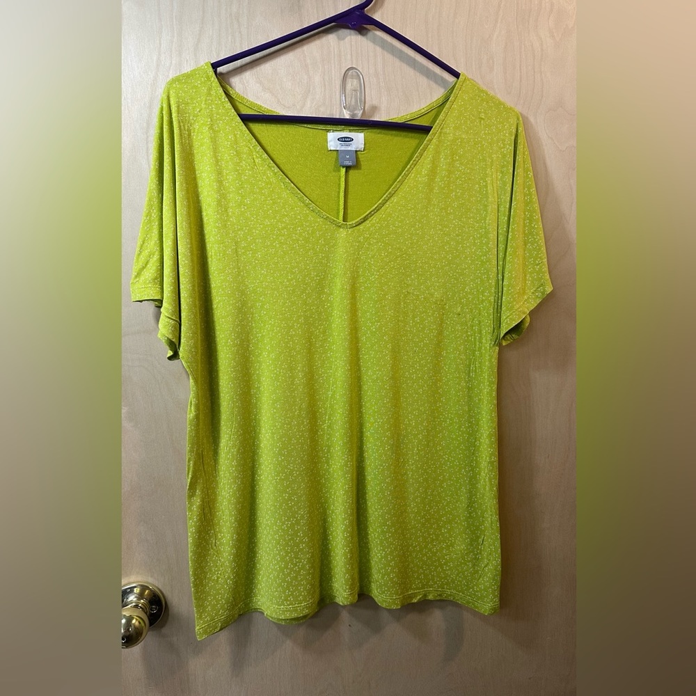 Old Navy light green floral top, blouse, size M, flared sleeves, gently worn